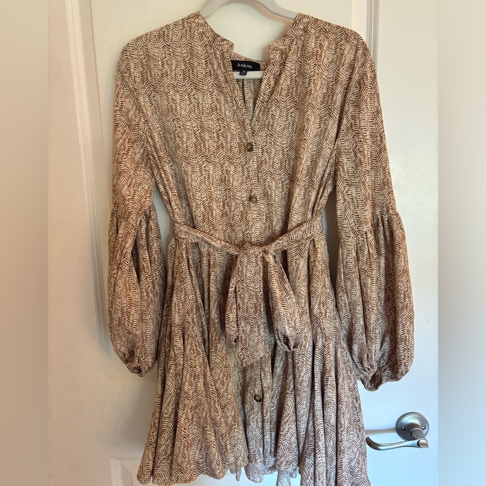 Long sleeve flowy dress. Only worn once!